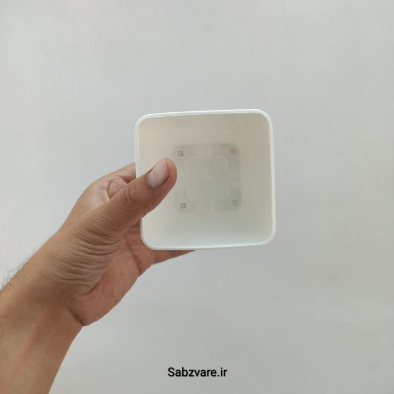 گلدان سفید چهارگوش سایز 9 با زیر گلدانی